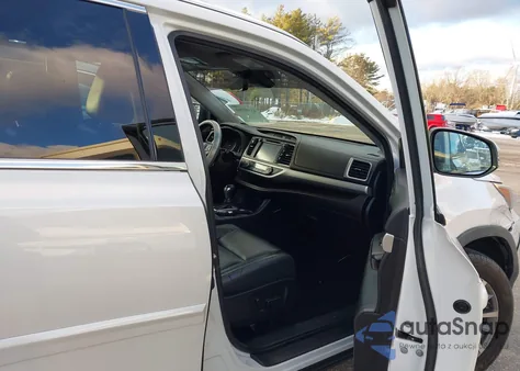 2018 Toyota Highlander Xle from USA, damaged, VIN 5TDJZRFH1JS559308